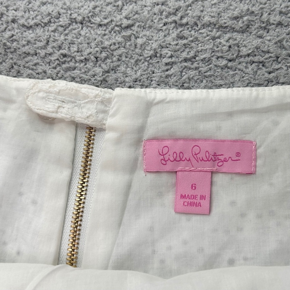 Lilly Pulitzer Mini Skirt Eyelet Floral White Size 6 Preppy Coastal Old Money - Picture 2 of 6